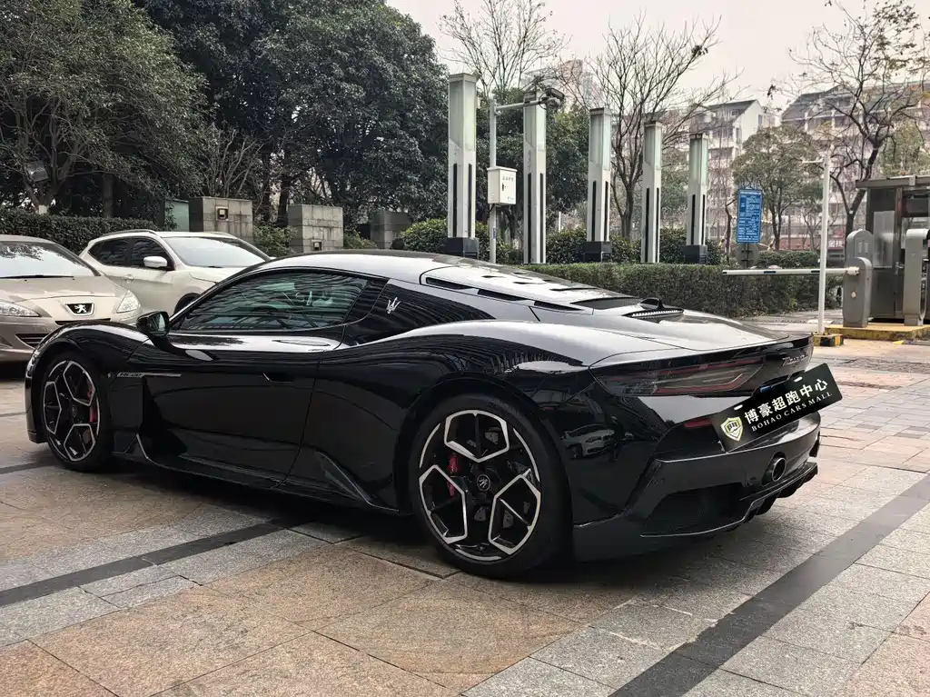 Maserati MC20 2023 3.0T Standard