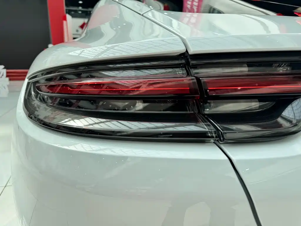 2019 Porsche Panamera 2.9T