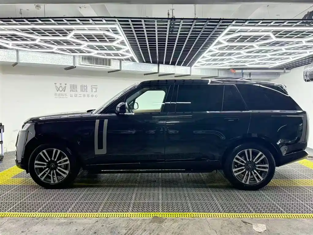 Range Rover 2024 3.0 L6 400PS Autobiography LWB