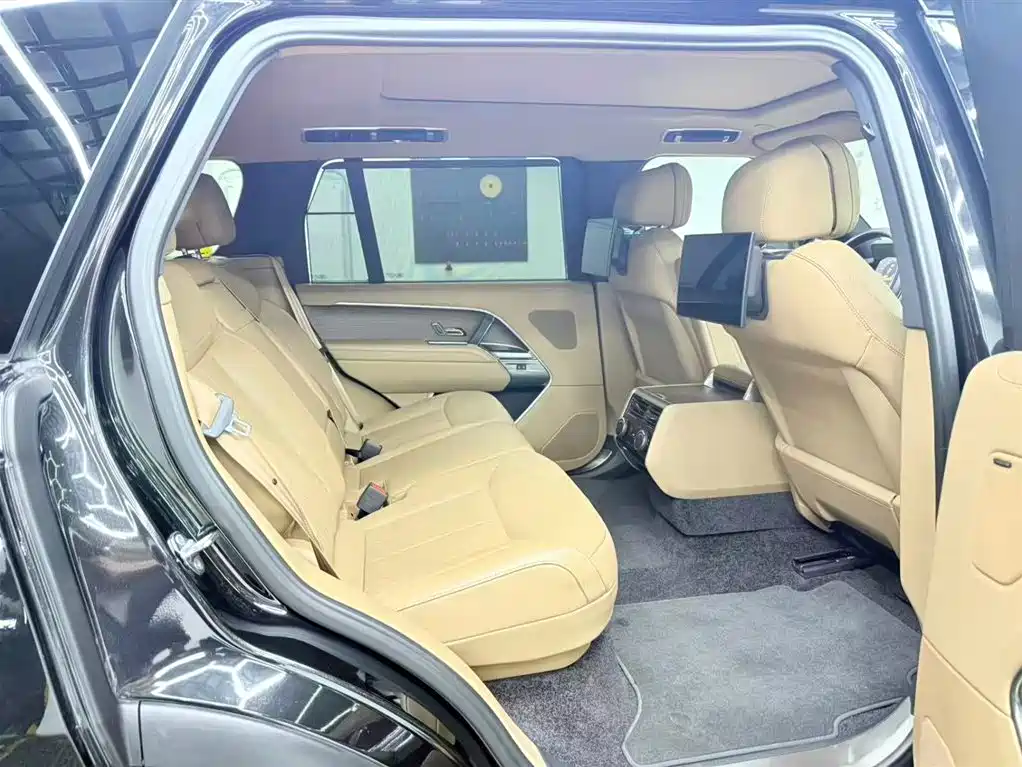 Range Rover 2024 3.0 L6 400PS Autobiography LWB