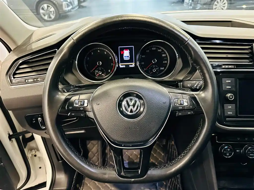Tiguan L 2019 330TSI Automatic FWD Panorama Comfort Edition China VI