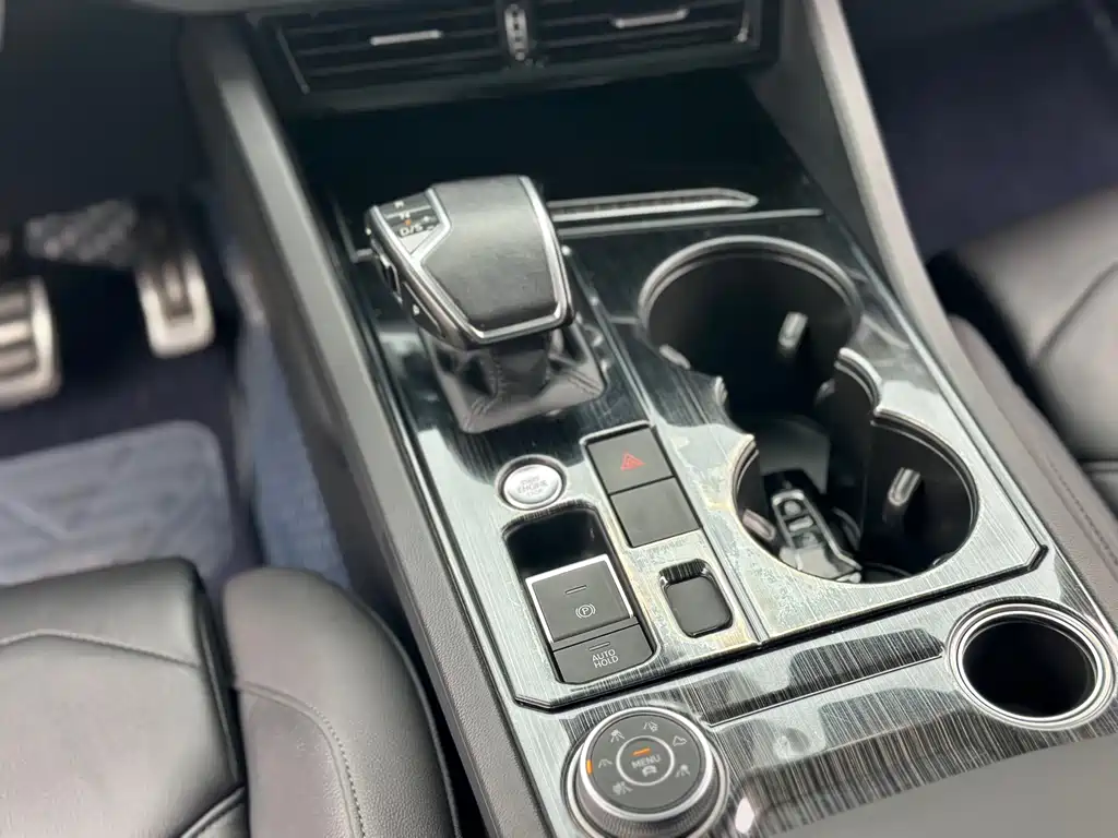 Touareg 2019 2.0TSI Navigator Edition China VI