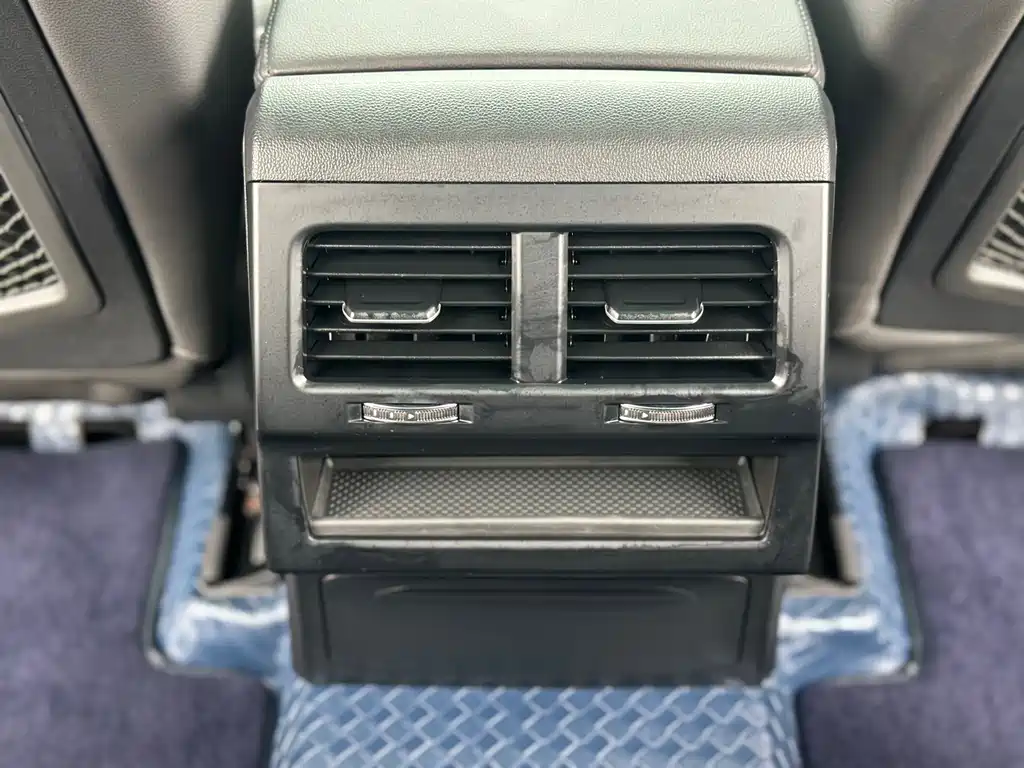 Touareg 2019 2.0TSI Navigator Edition China VI