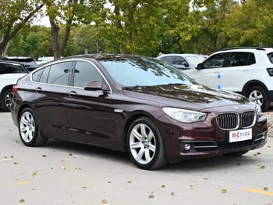 BMW 5 Series GT 2017 528i Leading Edition