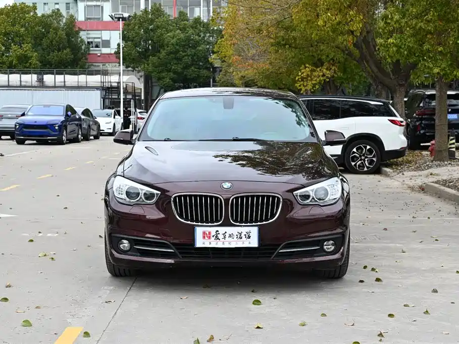 BMW 5 Series GT 2017 528i Leading Edition