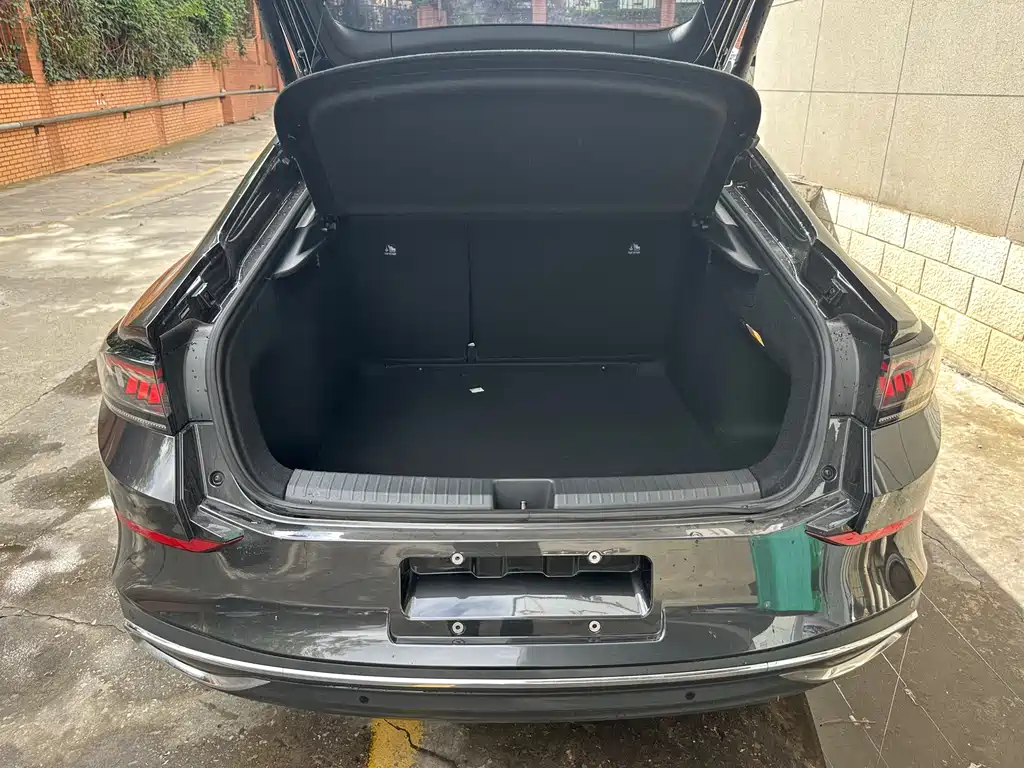 Volkswagen Lamando L 2023 280TSI DSG Cool Spicy Edition