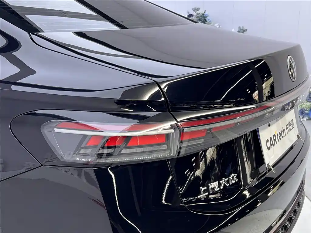 Volkswagen Passat 2025 Pro 380TSI Starry Dragon Edition