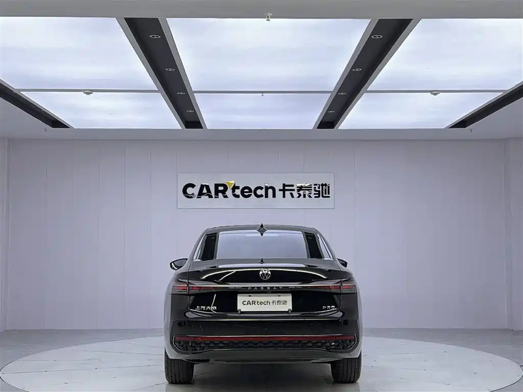 Volkswagen Passat 2025 Pro 380TSI Starry Dragon Edition