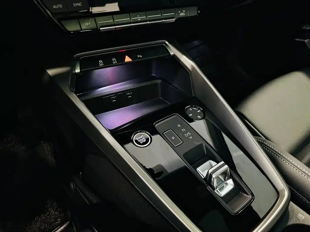 Audi A3 2024 A3L Limousine 35 TFSI Fashion Sport Edition