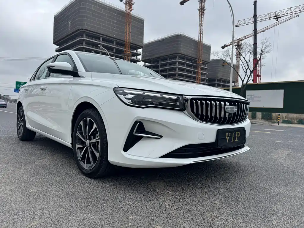 Geely Emgrand 2022 4th Generation 1.5L CVT Luxury Edition