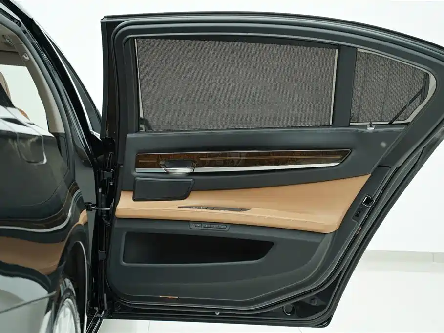 BMW 7 Series 2010 760Li