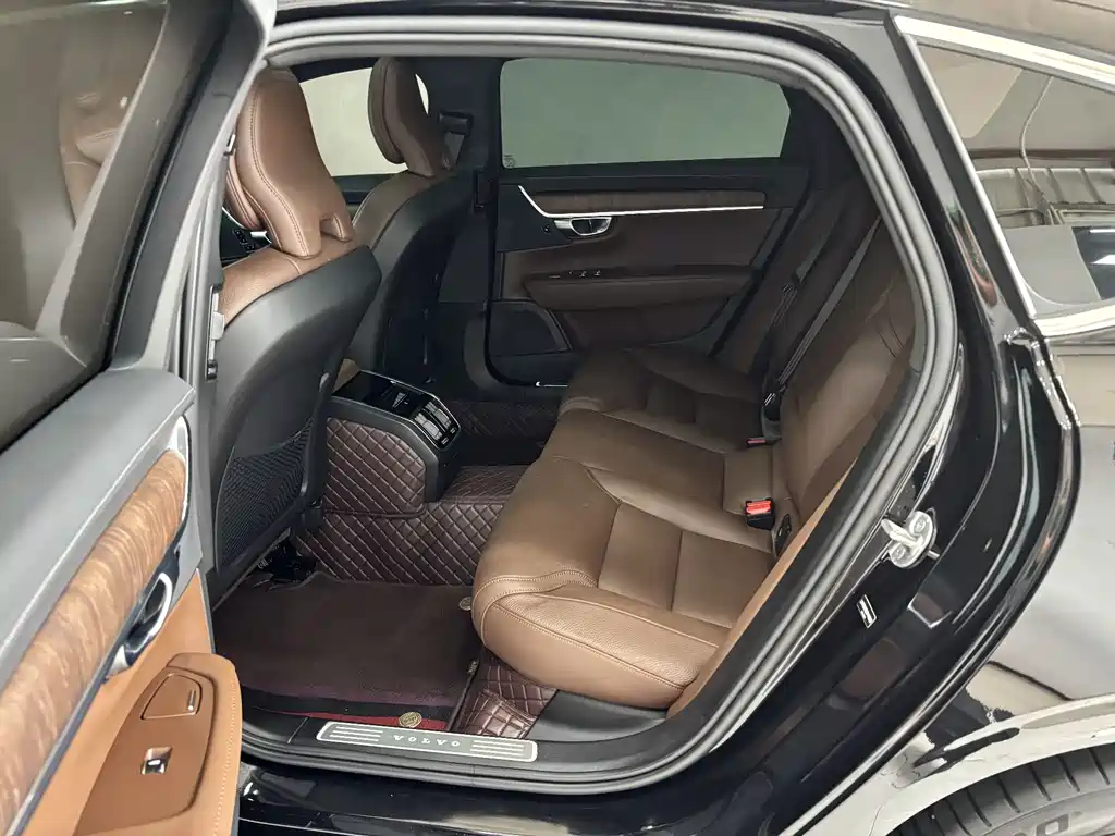 Volvo S90 2025 B5 Inscription