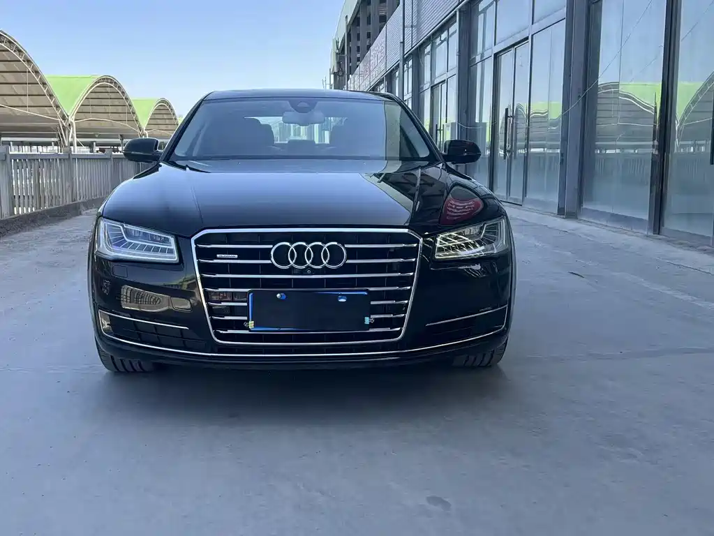 Audi A8L 45 TFSI quattro Luxury