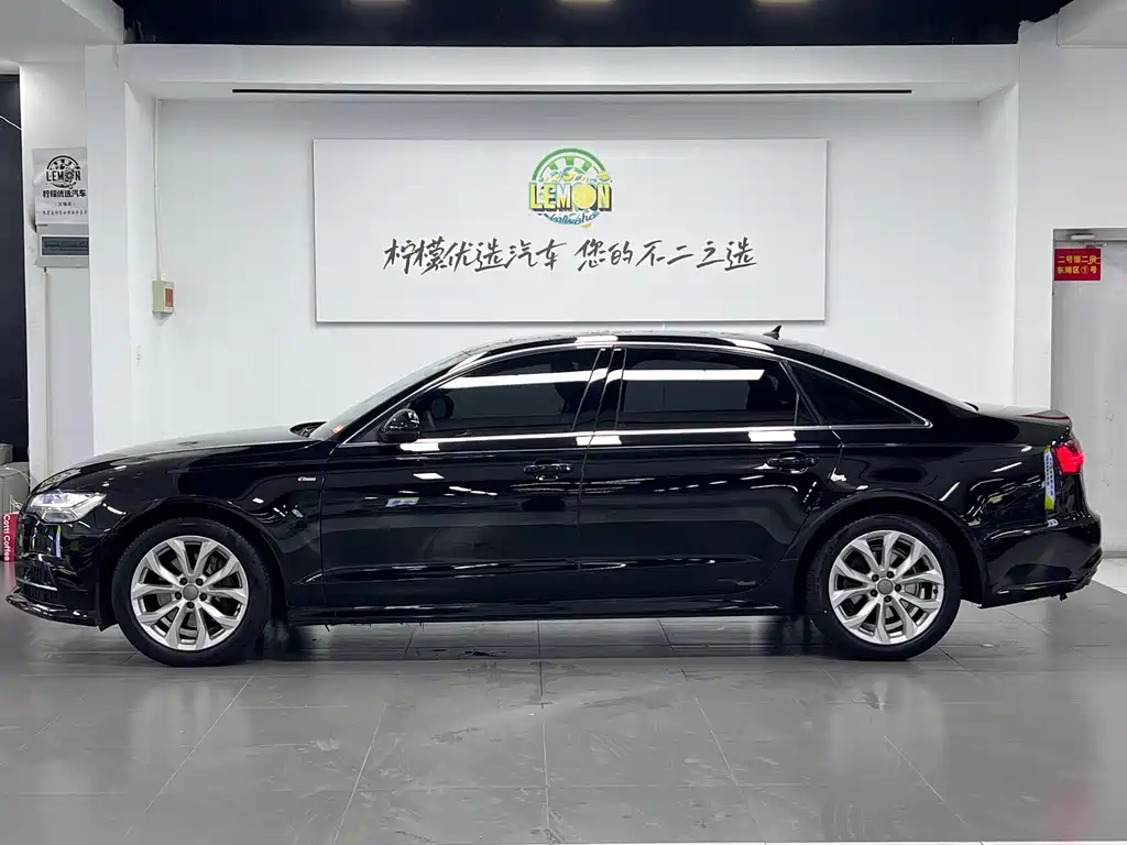 Audi A6L 2018 30th Anniversary Edition 35 TFSI Fashion Trim