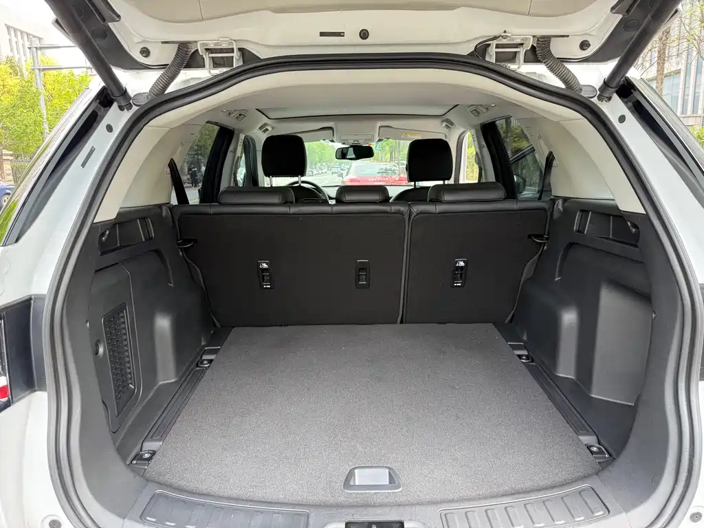 Land Rover Discovery Sport 2018 240PS SE