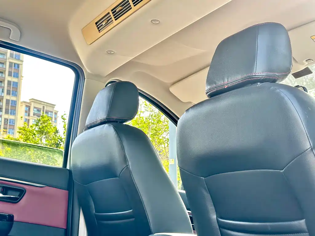 BAIC Huansu H2 2015 1.5L AMT Luxury BJ415C
