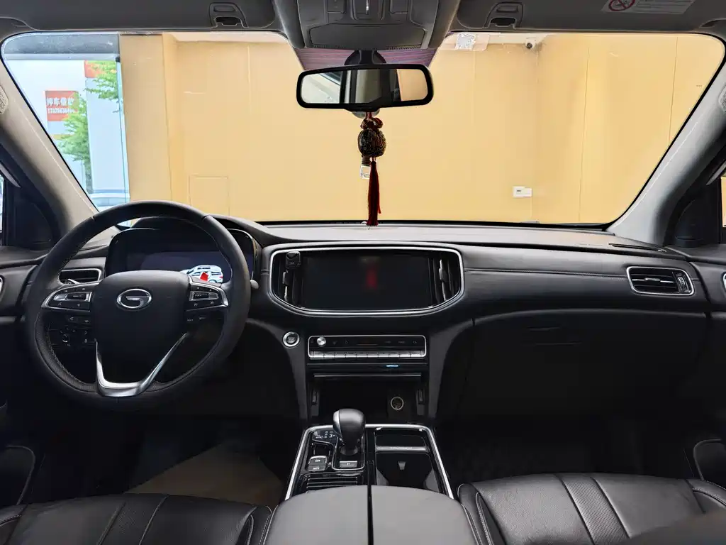 GAC Trumpchi GS8 2020 390T FWD Luxury Smart Connect Edition (7-Seater)