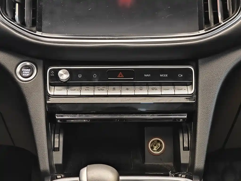 GAC Trumpchi GS8 2020 390T FWD Luxury Smart Connect Edition (7-Seater)