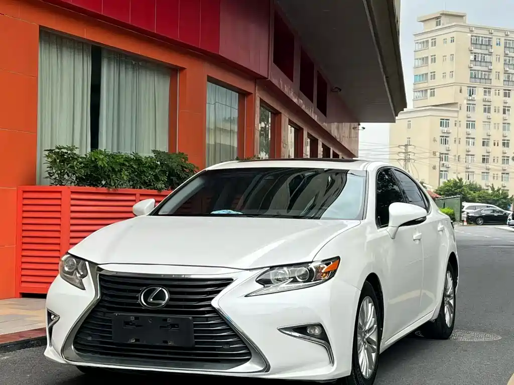 Lexus ES 2015 200 Elite Edition