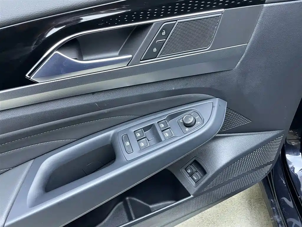 Volkswagen Passat PHEV 2023 430PHEV Hybrid Elite Edition