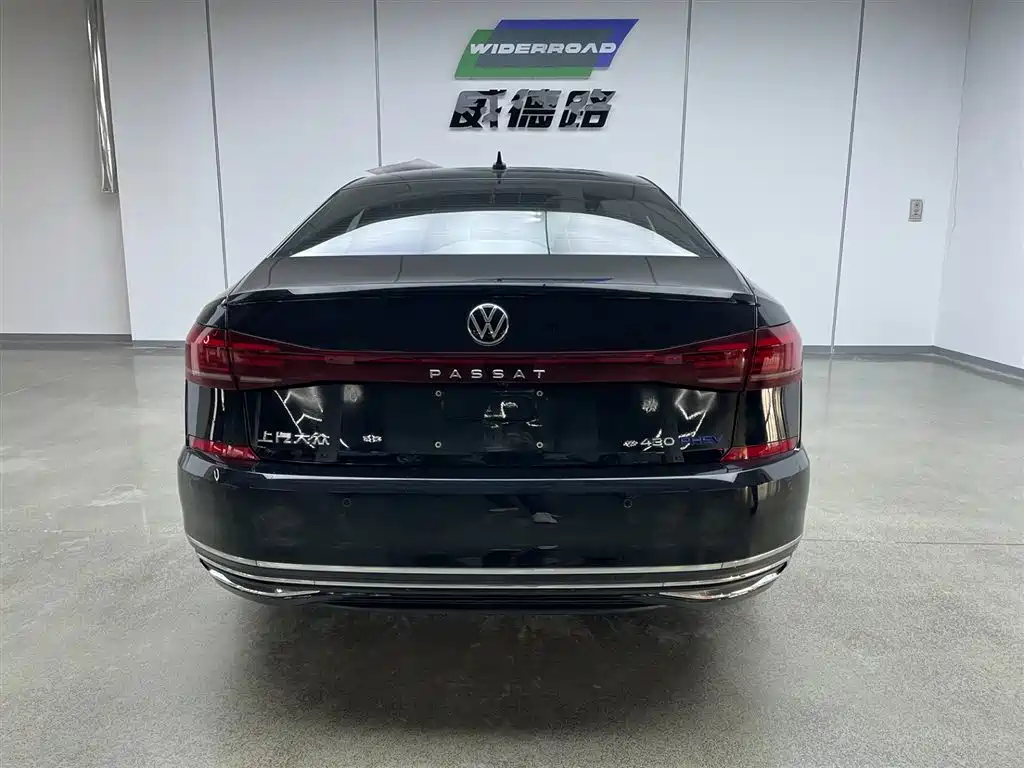 Volkswagen Passat PHEV 2023 430PHEV Hybrid Elite Edition