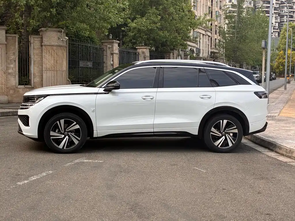 Volkswagen Tavendor 2023 380TSI AWD R-Line Edition