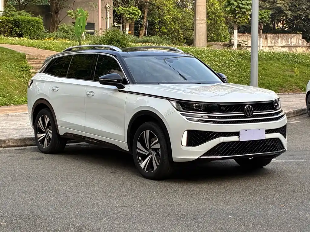 Volkswagen Tavendor 2023 380TSI AWD R-Line Edition