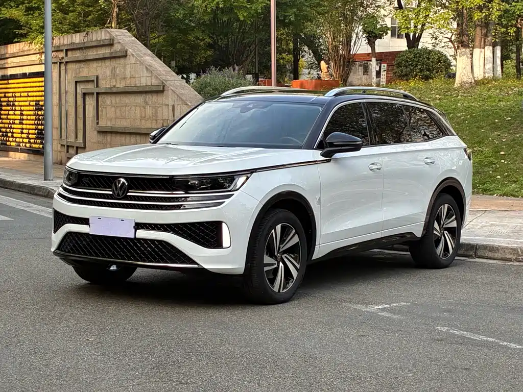 Volkswagen Tavendor 2023 380TSI AWD R-Line Edition