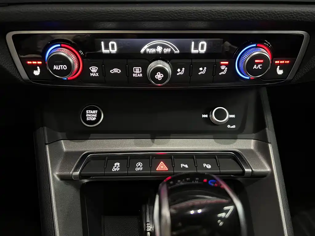 Audi Q3 2023 35 TFSI Sport