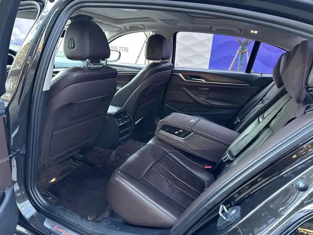 BMW 5 Series 2019 530Li Leading Edition Luxury Package