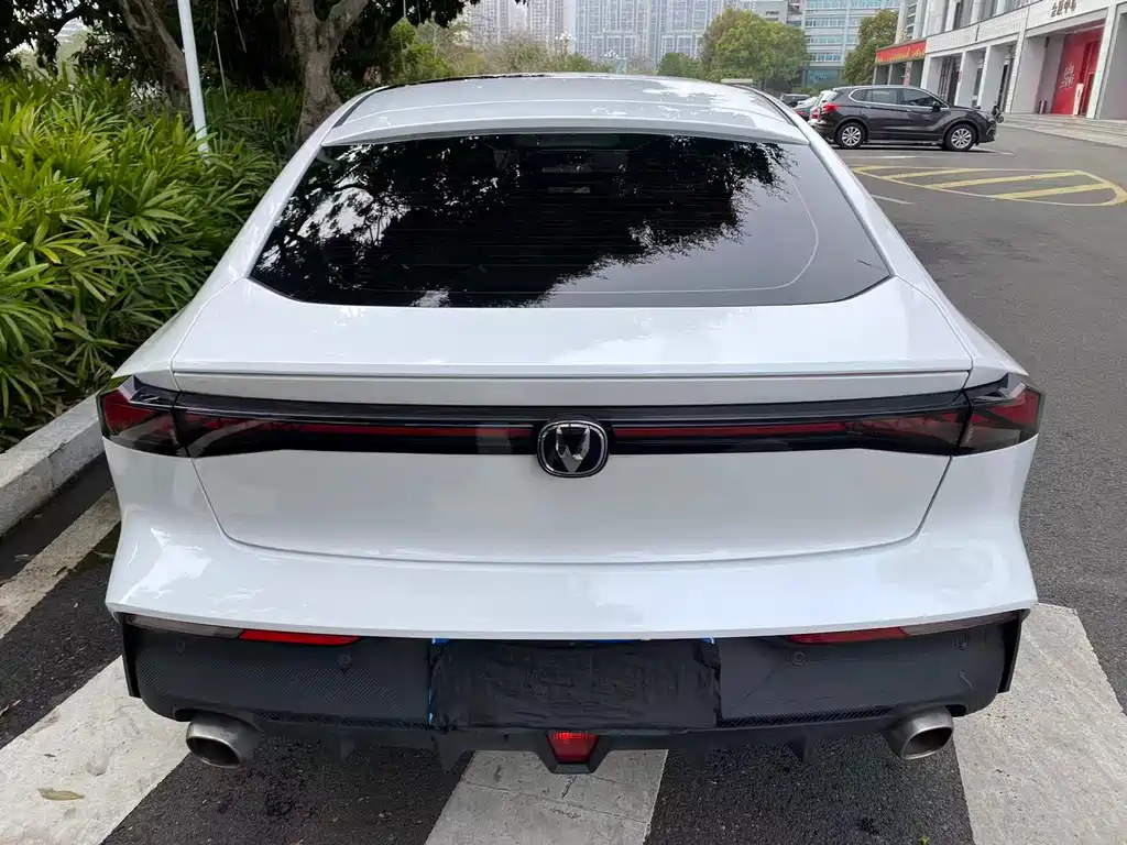 Changan UNI-V 2022 1.5T Excellence Edition
