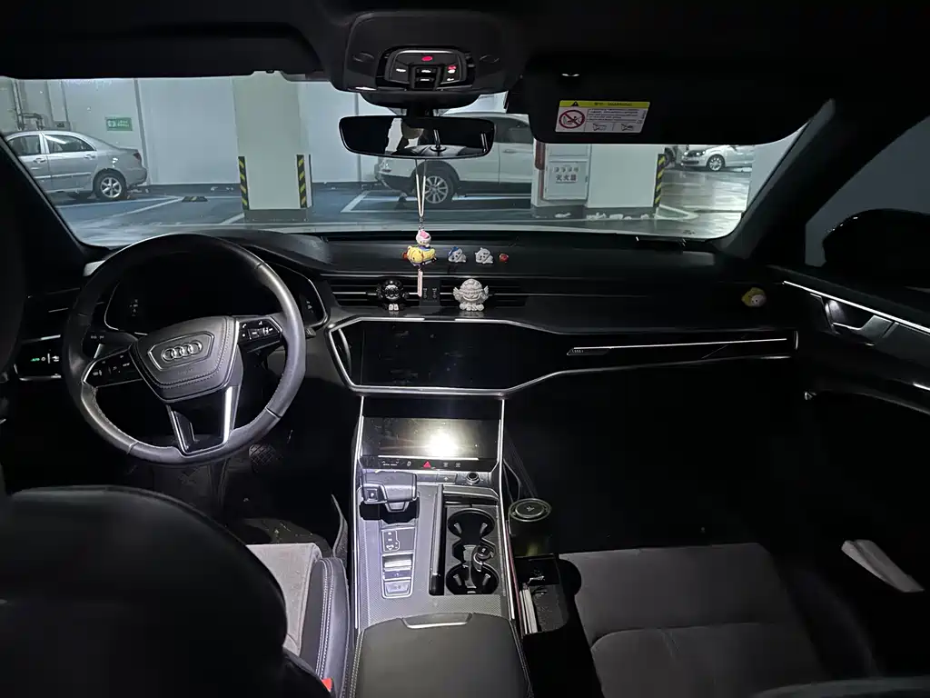 Audi A6L 2024 45 TFSI Zhenxuan Dynamic