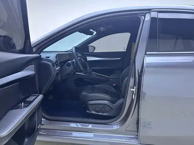 MG5 Scorpio 2022 1.5T Trophy Sports Flagship Edition