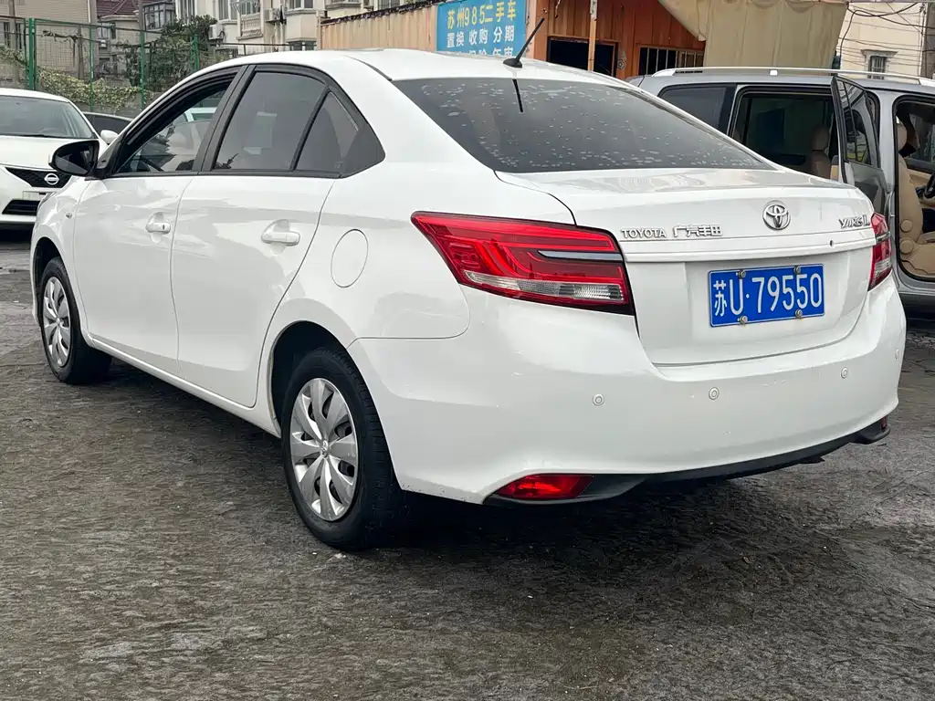 Yaris L 2021 1.5L CVT Leading Edition
