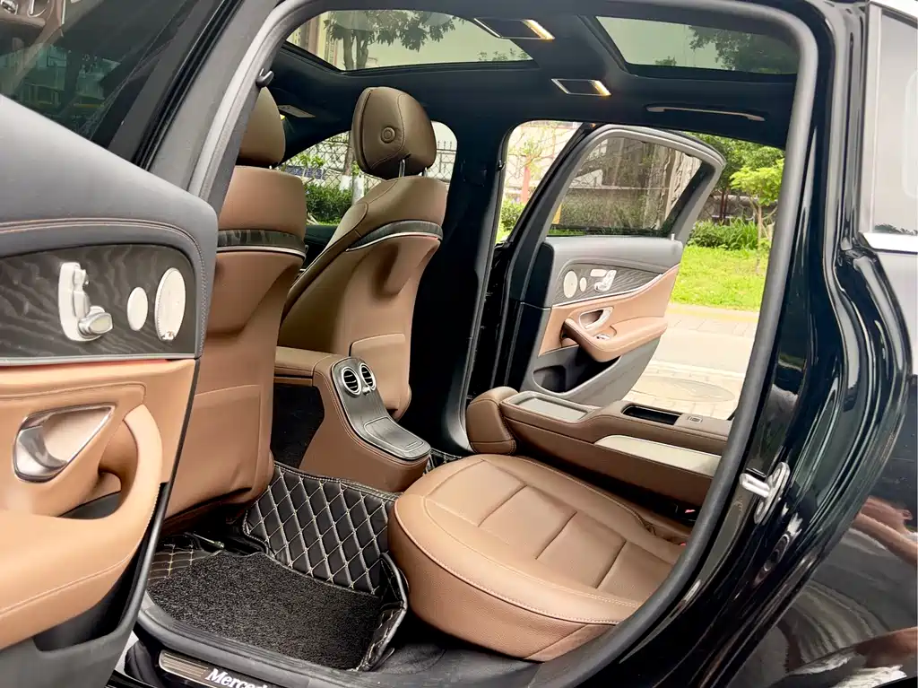 Mercedes-Benz E-Class 2022 Facelift II E 300 L Sport Luxury