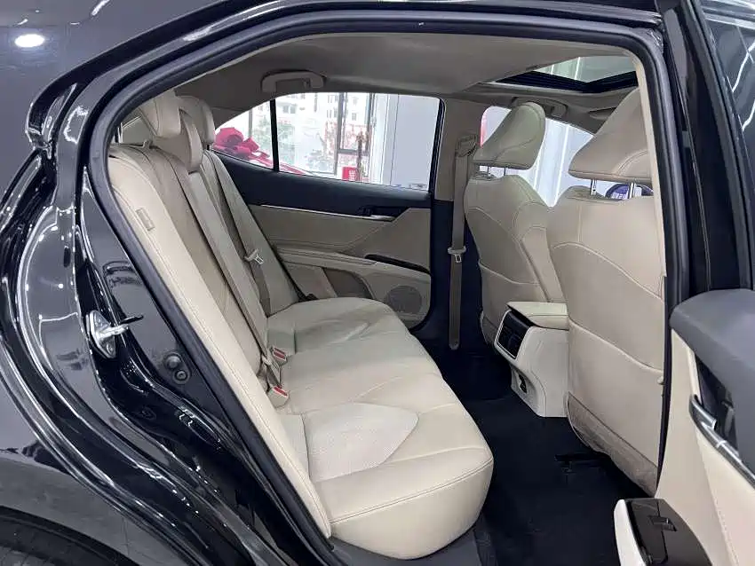 Camry 2021 2.0G Luxury Edition