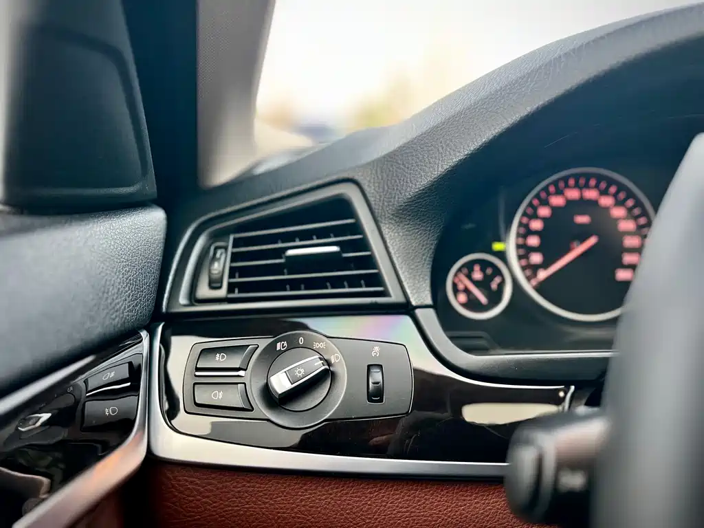 BMW 5 Series 2014 525Li xDrive Luxury Line