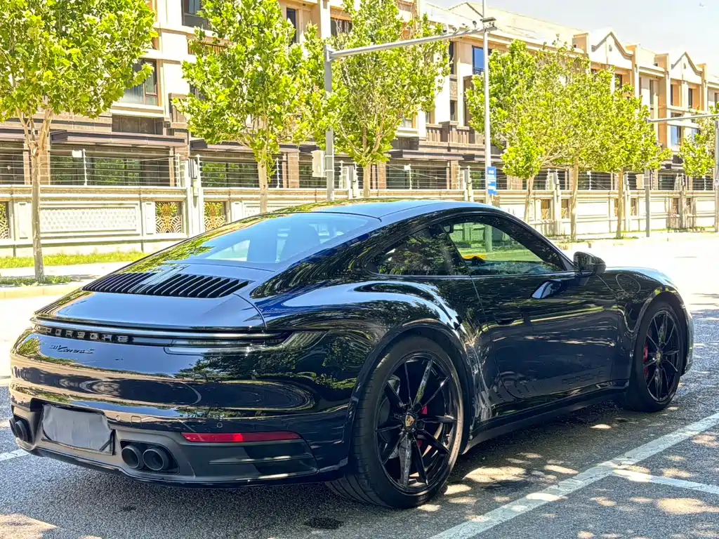 Porsche 911 Carrera 3.0T 2022