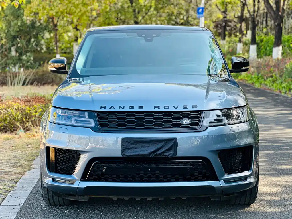 Range Rover Sport 2021 3.0L inline-six Black Edition