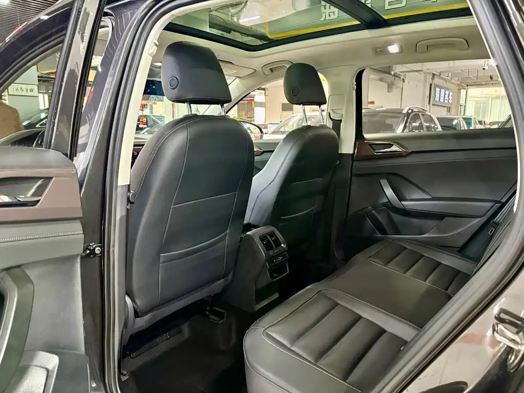 Volkswagen Tharu 2022 280TSI FWD Luxury Edition