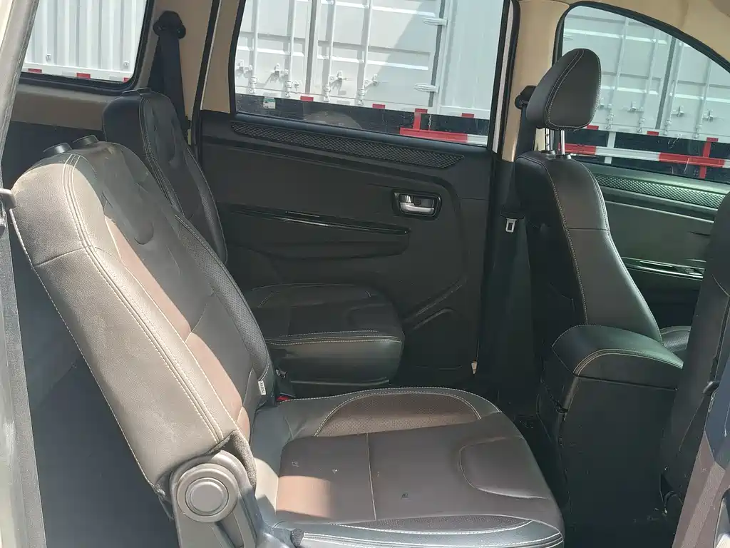 Fengon 330 2022 1.5L 330S Manual Supreme Edition China VI