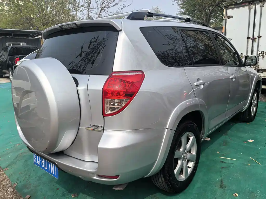 2006 Toyota RAV4 2.4 Luxury (Import)