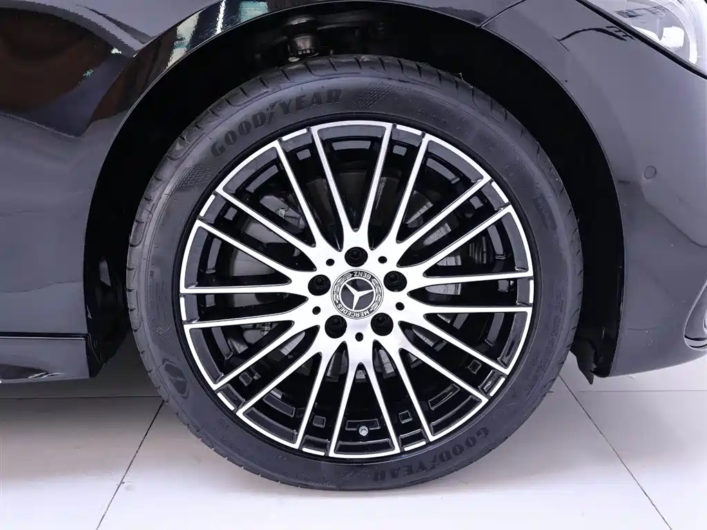 Mercedes-Benz C-Class 2025 C 260 L Sport