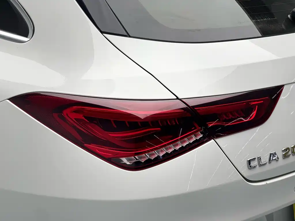 Mercedes-Benz CLA 200 Shooting Brake