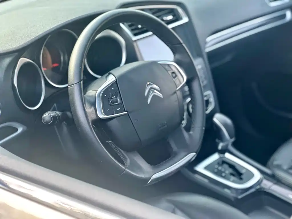 Citroën C4L 2014 1.6THP Auto Intelligent Drive Edition