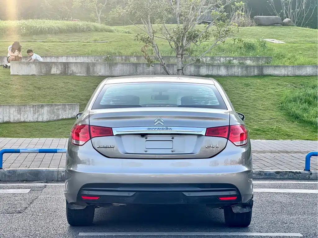 Citroën C4L 2014 1.6THP Auto Intelligent Drive Edition