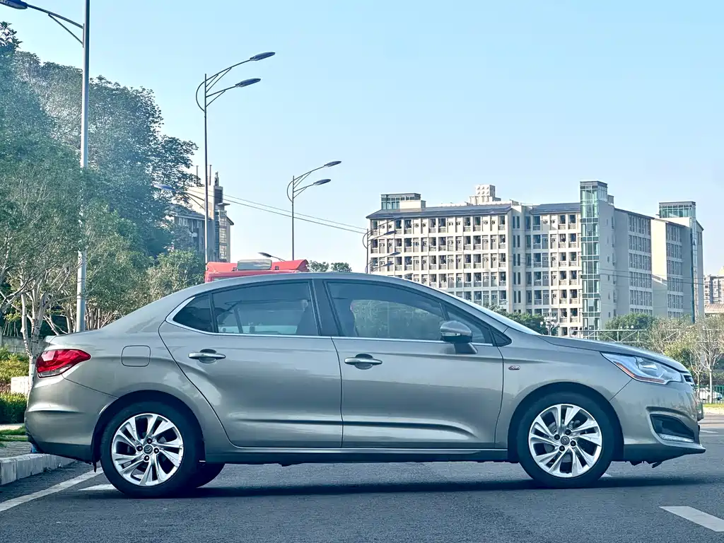 Citroën C4L 2014 1.6THP Auto Intelligent Drive Edition