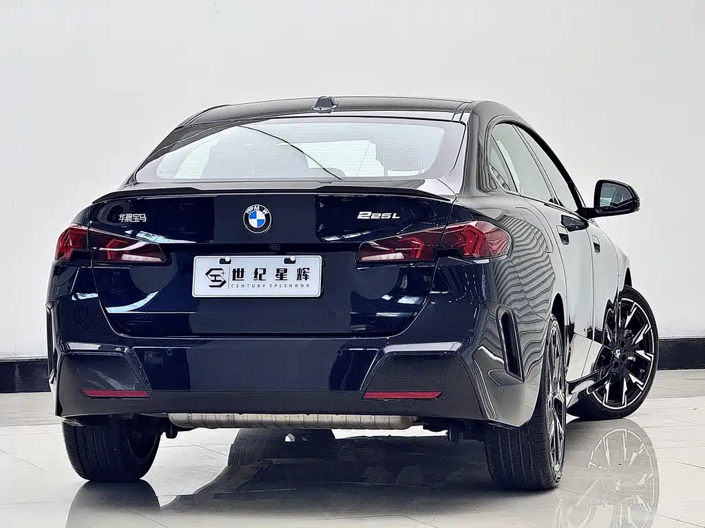 BMW 2 Series 2025 225L M Sport Night Edition