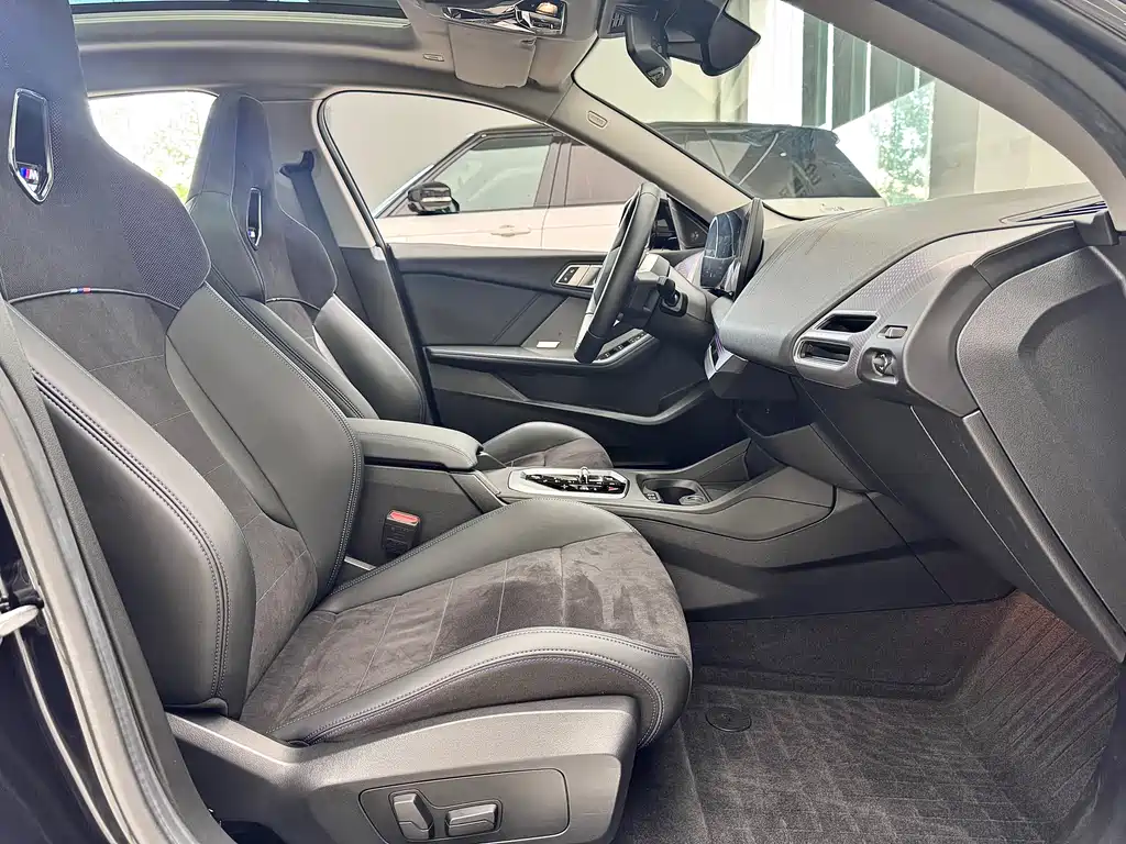BMW 2 Series 2025 225L M Sport Night Edition