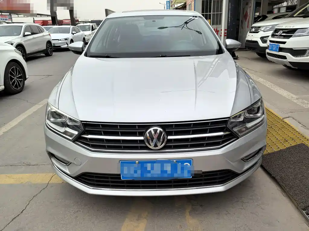 Bora 2018 230TSI DSG Comfort